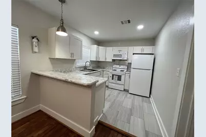 624 E Magnolia Street, Angleton, TX 77515 - Photo 7