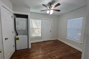 624 E Magnolia St, Angleton, TX 77515 - Photo 13