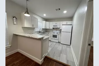 624 E Magnolia Street, Angleton, TX 77515 - Photo 5