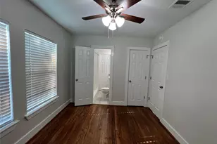 624 E Magnolia St, Angleton, TX 77515 - Photo 9
