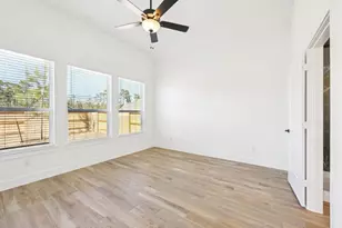 12802 Meadow Wind Wy, Conroe, TX 77302 - Photo 15