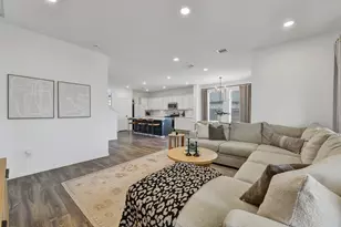 2001 Penwern Aly Ln, League City, TX 77573 - Photo 9