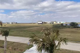 18307 Warrior Rd, Galveston, TX 77554 - Photo 9