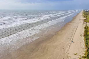 18307 Warrior Rd, Galveston, TX 77554 - Photo 45