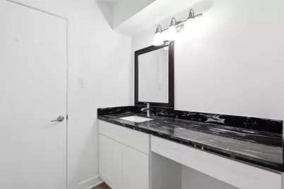 9407 Denbury Way, Houston, TX 77025 - Photo 37