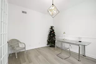 9407 Denbury Way, Houston, TX 77025 - Photo 29
