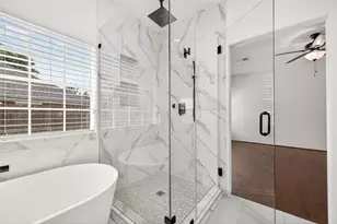 2714 Holly Walk Ln, Spring, TX 77388 - Photo 17