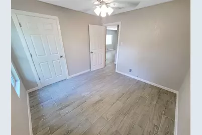 121 Wisteria Street, Lake Jackson, TX 77566 - Photo 17