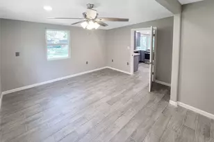 121 Wisteria St, Lake Jackson, TX 77566 - Photo 9