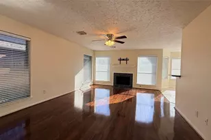 106 Crimson Bay Dr, League City, TX 77573 - Photo 3