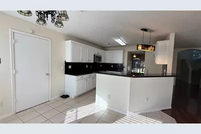 106 Crimson Bay Drive, League City, TX 77573 - Photo 9