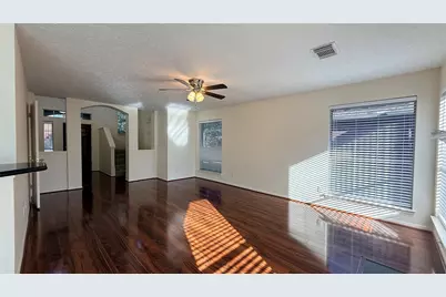 106 Crimson Bay Drive, League City, TX 77573 - Photo 5