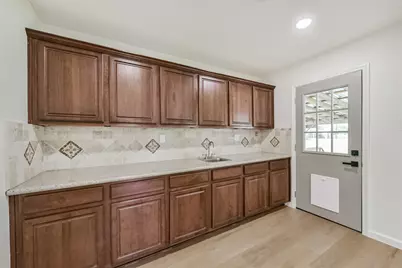 320 S Jamison Street, La Porte, TX 77571 - Photo 13