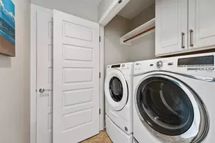 801 E Beach Dr, Galveston, TX 77550 - Photo 17