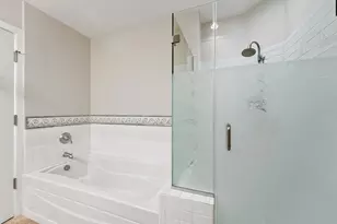 801 E Beach Dr, Galveston, TX 77550 - Photo 29