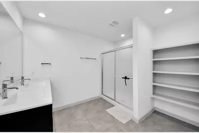 29402 Hoelzen Hollow Drive, Katy, TX 77494 - Photo 15