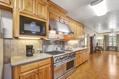 9310 S Business 6, Navasota, TX 77868 - Photo 11