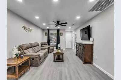 705 Littlewood Street, Baytown, TX 77521 - Photo 13