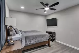 705 Littlewood St, Baytown, TX 77521 - Photo 19