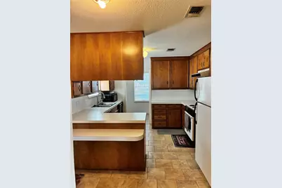 611 Todd Street, East Bernard, TX 77435 - Photo 9