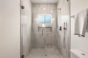 606 Skyland Terrace Way, Houston, TX 77009 - Photo 7