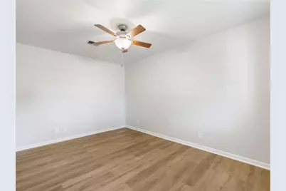 3925 Heatherglen Street, Bay City, TX 77414 - Photo 7