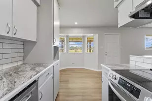 3925 Heatherglen St, Bay City, TX 77414 - Photo 17