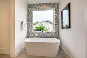 902 E 25th St, Houston, TX 77009 - Photo 39