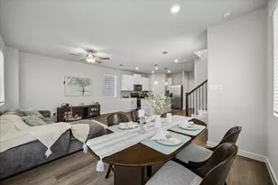 8409 Arden valley Ln, Houston, TX 77063 - Photo 11