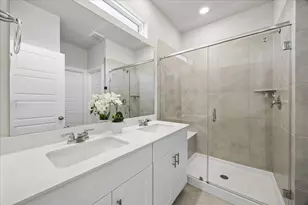 8409 Arden valley Ln, Houston, TX 77063 - Photo 17