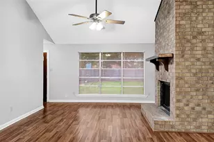 830 S 6th St, La Porte, TX 77571 - Photo 9