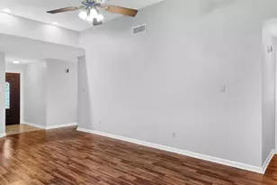 830 S 6th St, La Porte, TX 77571 - Photo 11
