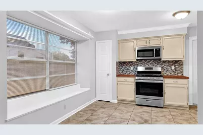 830 S 6th Street, La Porte, TX 77571 - Photo 31