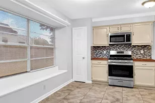 830 S 6th St, La Porte, TX 77571 - Photo 31