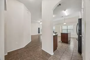 11922 Green Colling Park Dr, Houston, TX 77047 - Photo 9