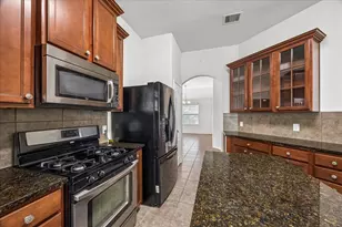 11922 Green Colling Park Dr, Houston, TX 77047 - Photo 3
