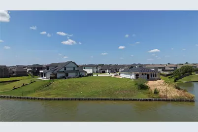 11000 N Lake Mist Lane, Willis, TX 77318 - Photo 15