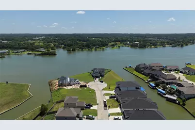 11000 N Lake Mist Lane, Willis, TX 77318 - Photo 9