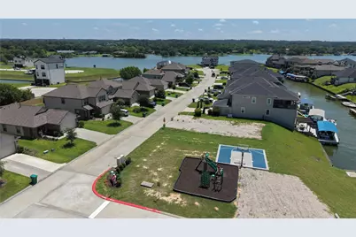 11000 N Lake Mist Lane, Willis, TX 77318 - Photo 19