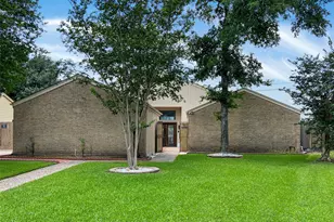 2358 Binley Dr, Houston, TX 77077 - Photo 39
