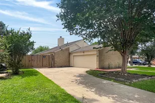 2358 Binley Dr, Houston, TX 77077 - Photo 37
