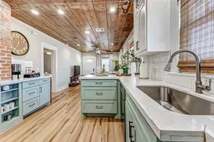 1602 40th St, Galveston, TX 77550 - Photo 11