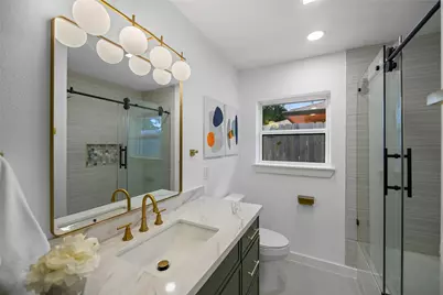 1818 Watercrest Drive, Houston, TX 77008 - Photo 21