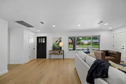1818 Watercrest Drive, Houston, TX 77008 - Photo 5
