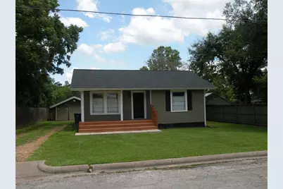 319 N Hunt Street N, Bellville, TX 77418 - Photo 1