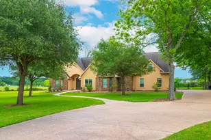 10863 Bourbon St, Willis, TX 77318 - Photo 9
