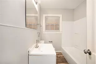 10406 Wiggins St, Houston, TX 77029 - Photo 11