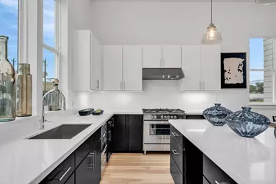 3 N Saint Charles Street #C, Houston, TX 77003 - Photo 3