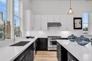 3 N St Charles St, Houston, TX 77003 - Photo 3