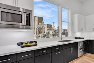 3 N St Charles St, Houston, TX 77003 - Photo 5